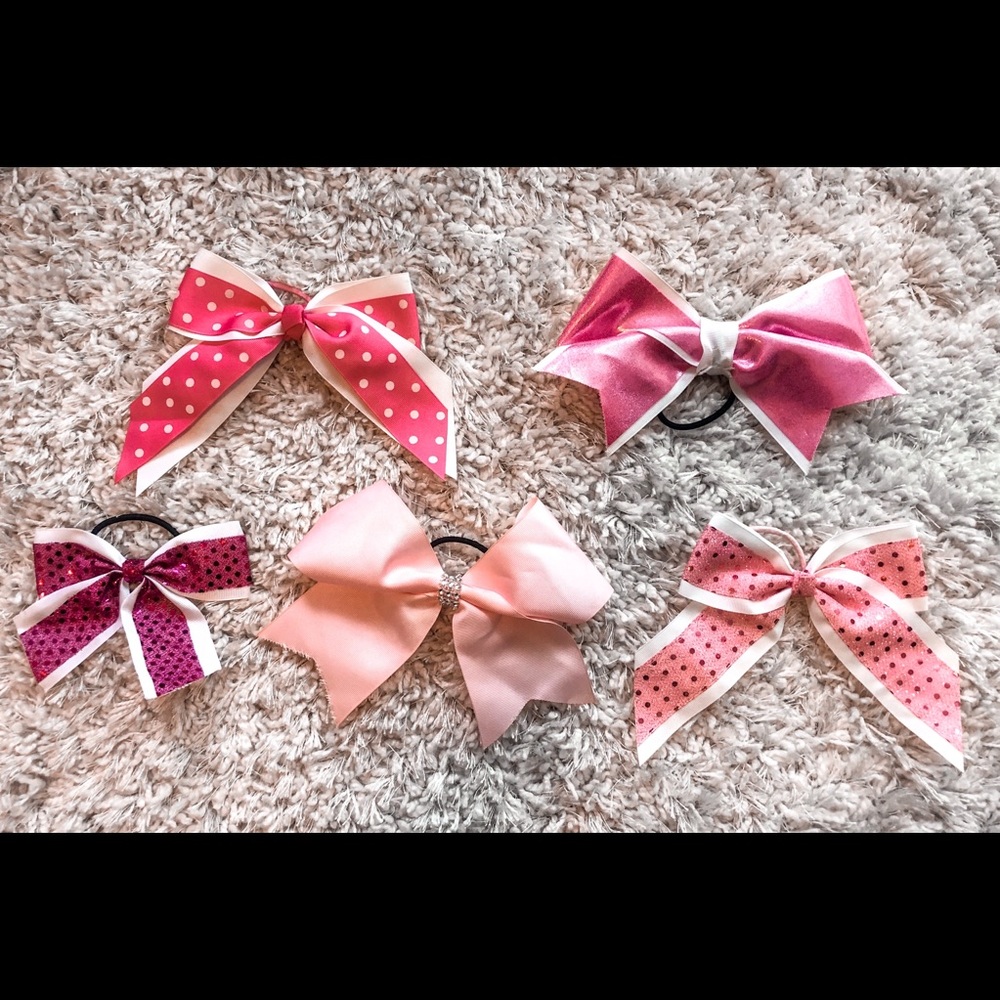 CHEER BOWS!! 5 bows for 13 dollars